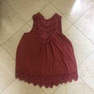 Women’s shirt with amazing detailing